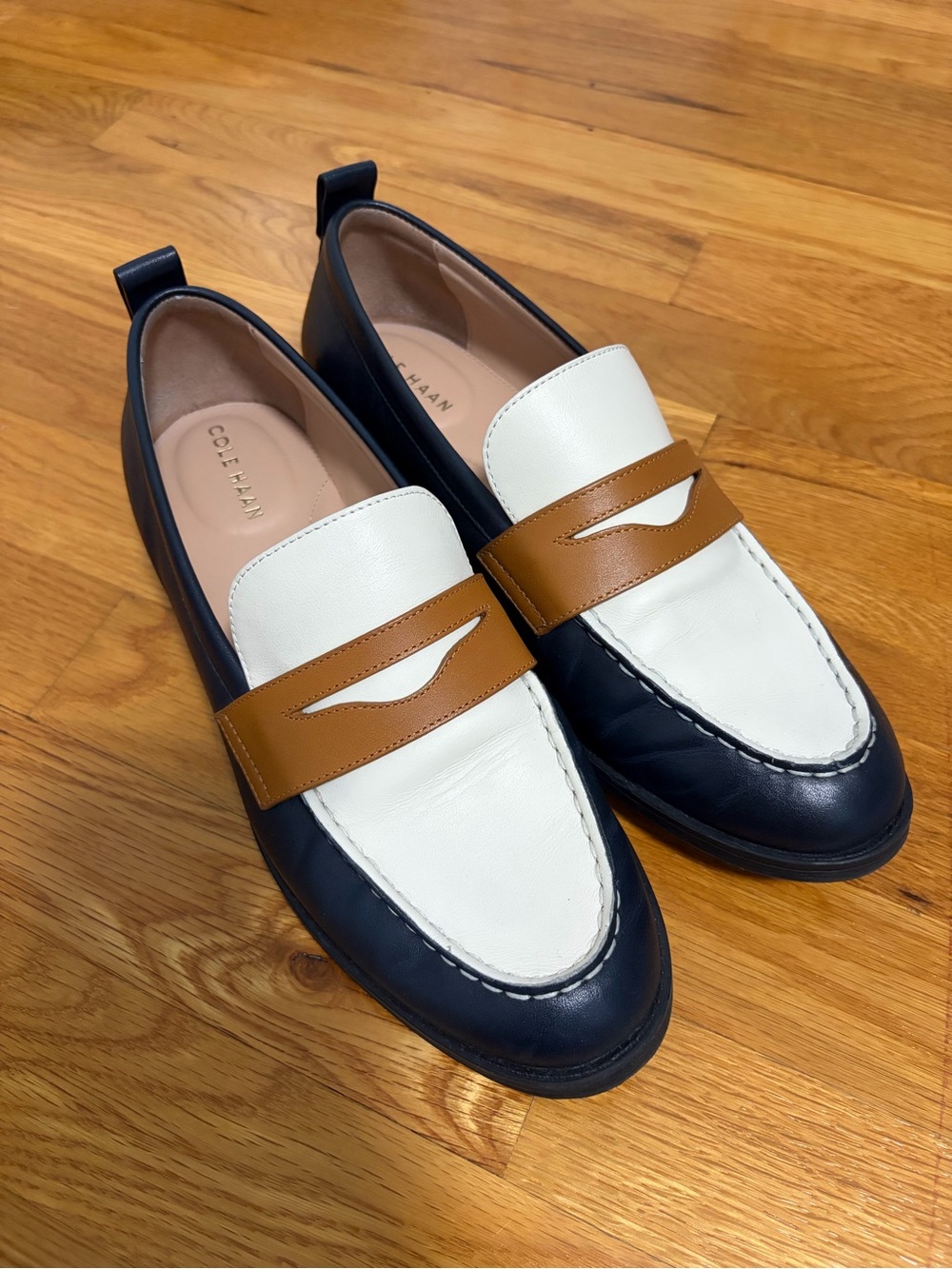 Cole Haan Women's Stassi Penny Loafers in Navy Ivy Pecan sz 8.5 - Picture 6 of 12
